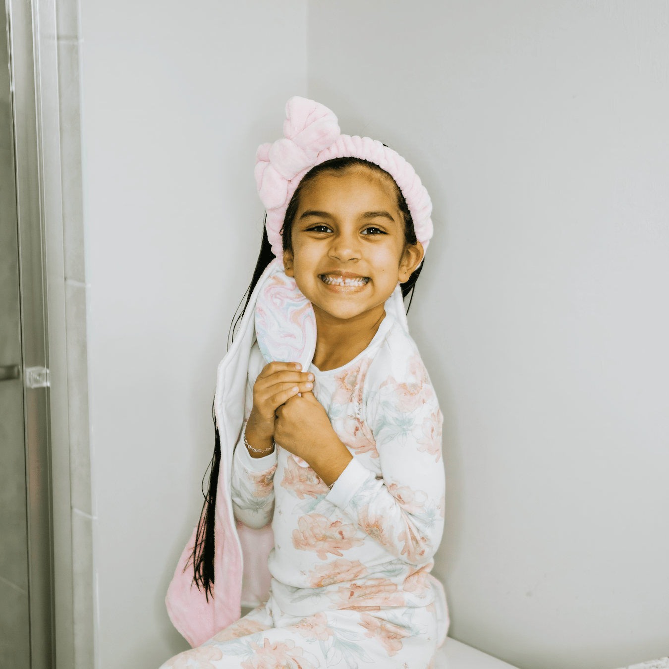 The Jada Bow Towel Back - Towel Back